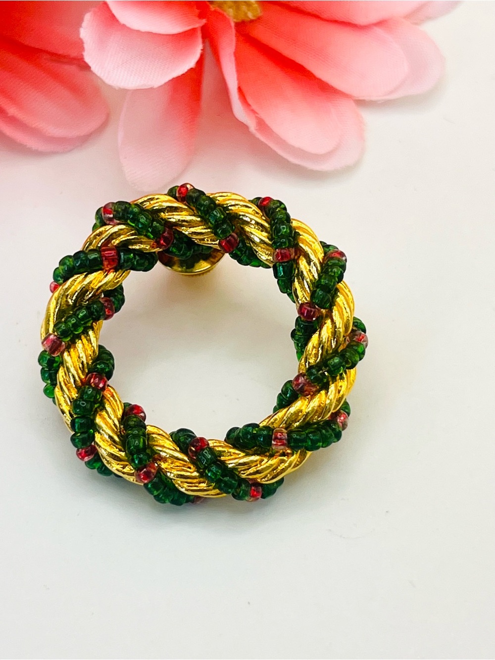 Gold, Green & Red Wreath-Style Women's Brooch